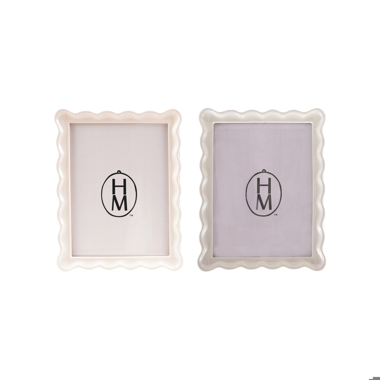 7-1/4"Wx9-1/4" Resin Scalloped Photo Frame "Ciao Bella"