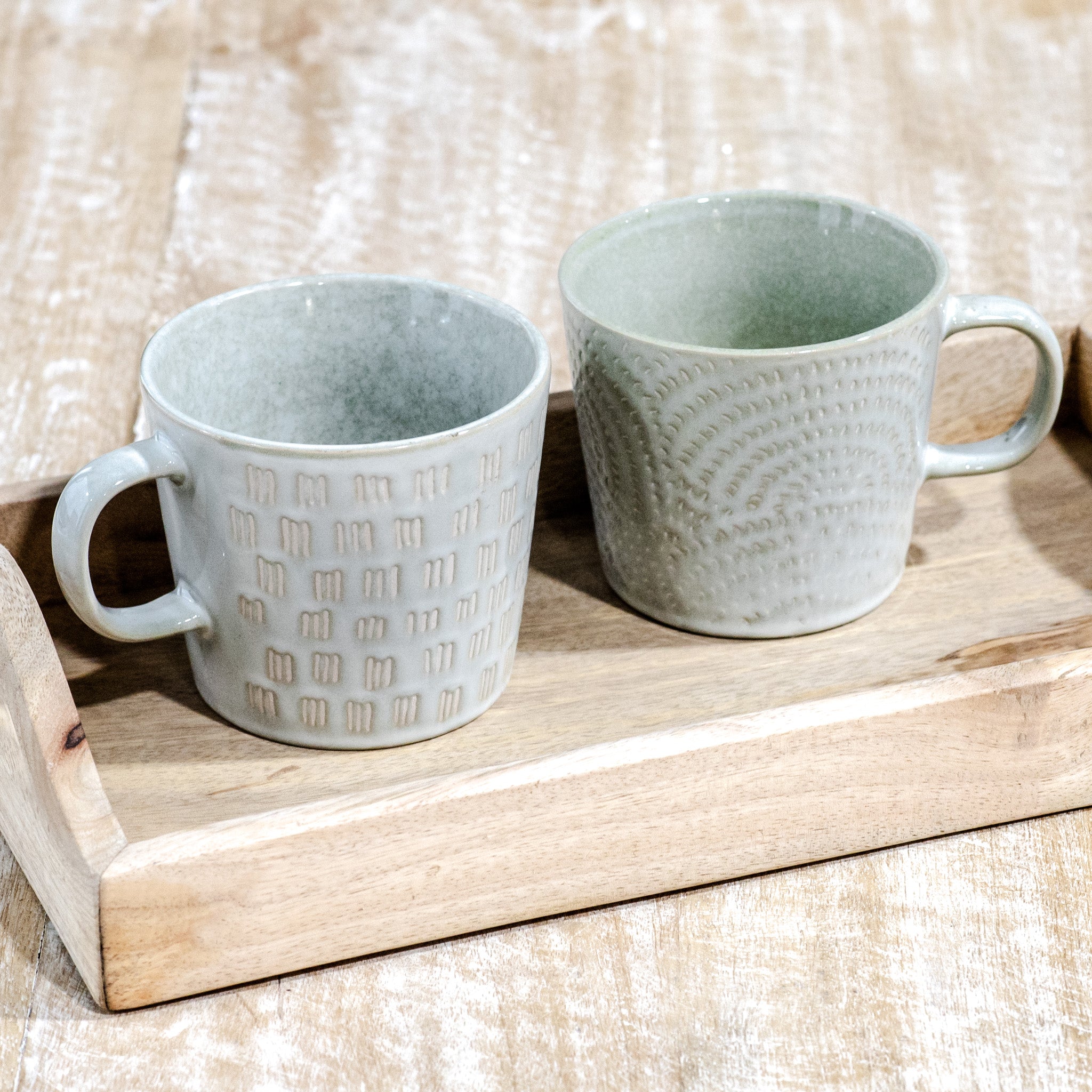 2 Ast Pattern Mugs