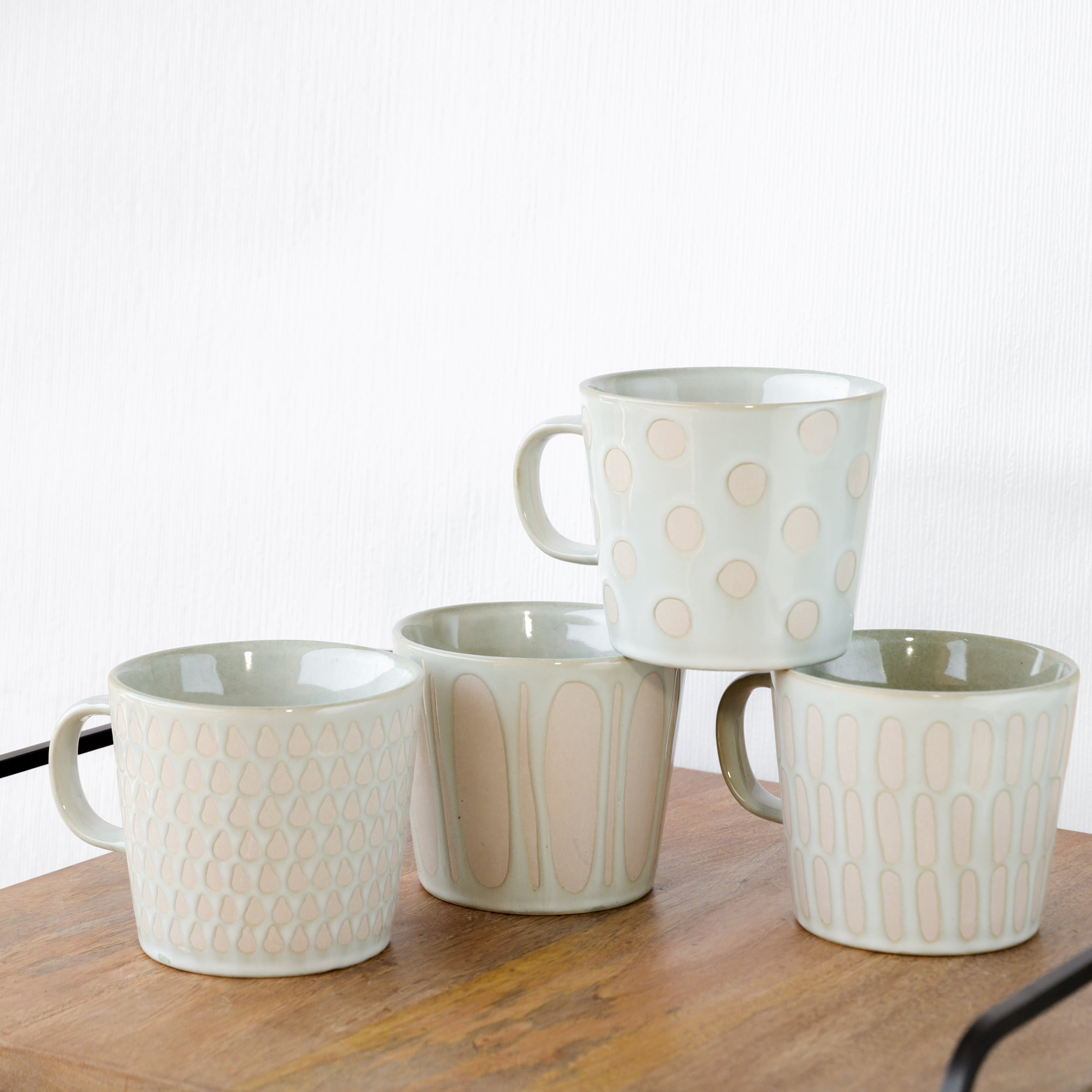 4 Ast Pattern Mug