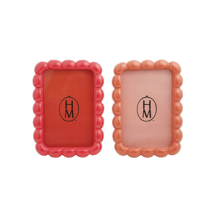 Resin Scalloped Photo Frame 2 Colors